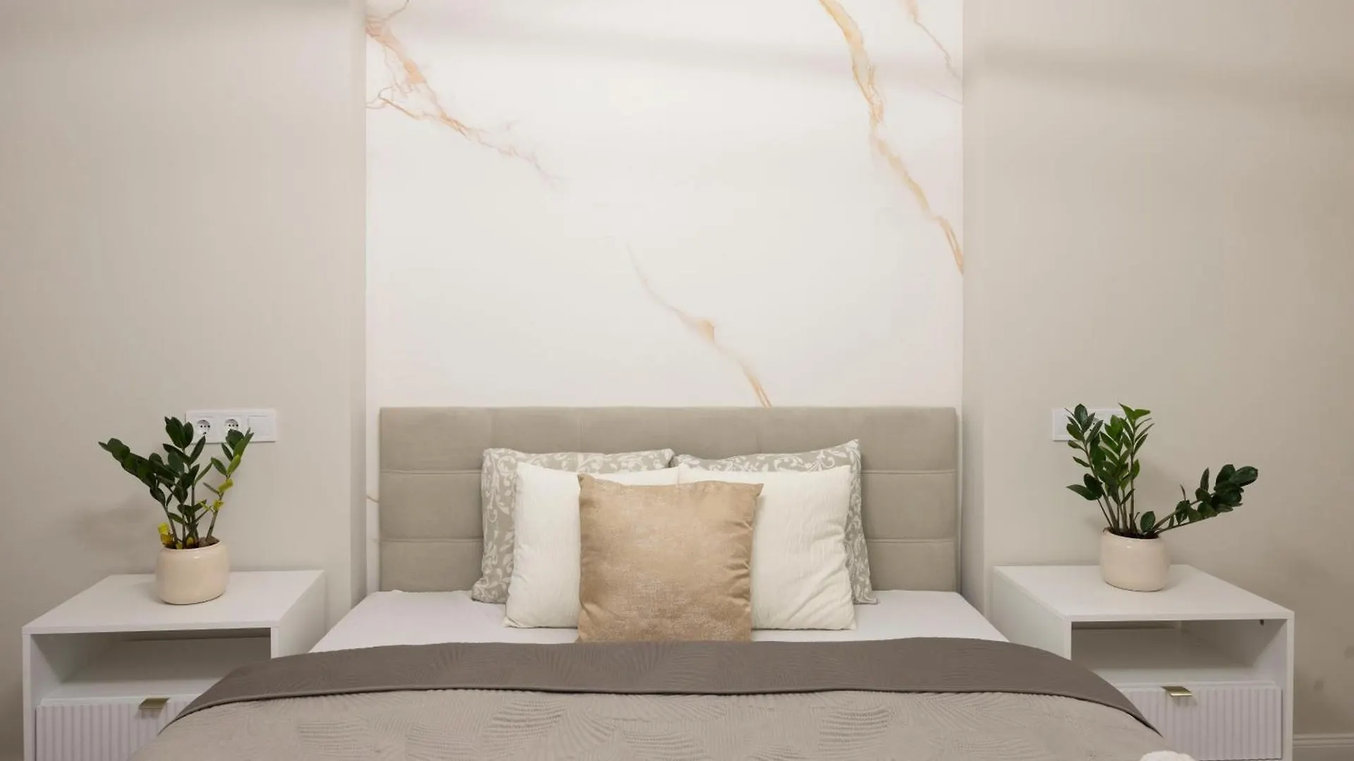 公寓 Luxurious & Elegance W18 Grand Suite W' Balcony By Prestige Homes 布达佩斯