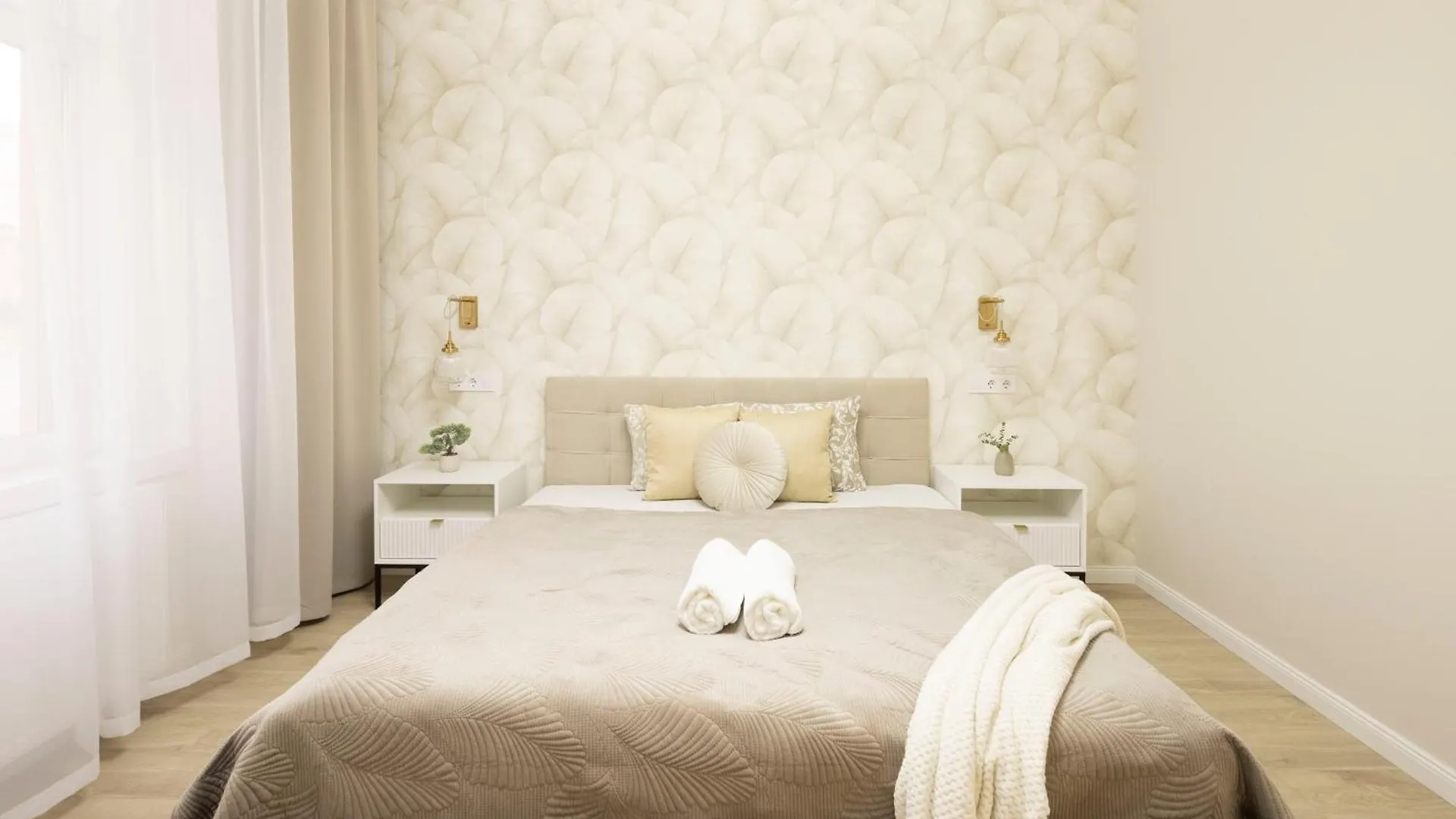 Luxurious & Elegance W18 Grand Suite W' Balcony By Prestige Homes 布达佩斯